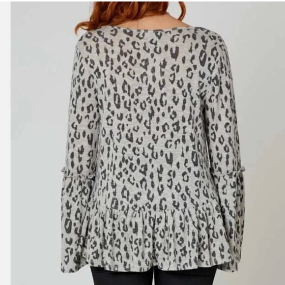 ALTAR'D STATE BRAELYN OVERSIZED HIGH LOW GREY LEOPARD SWEATER SIZE SMALL - Picture 10 of 11